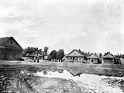 Рынок и брама усадьбы, 1897 г.