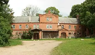 Жилой дом — конюшня