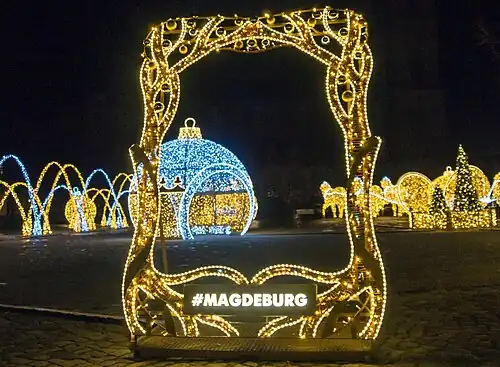 Рождественские световые скульптуры в 2019 году