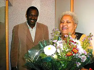 Лили Голден и основатель ассоциации «Африканское единство» Алиу Тункара, 1 мая 2005. Фото Игоря Сида
