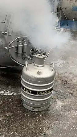 Переливка жидкого азота