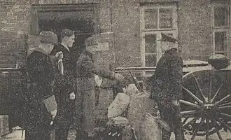 Сотрудники литовской вспомогательной полиции