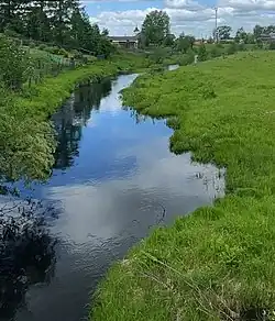 Нижнее течение Лямпы в черте посёлка Лобва