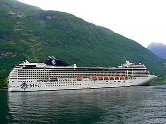 MSC Orchestra в Geirangerfjor