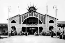 Главный вход на выставку.Архитектор М. Шервинский