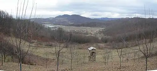 Вид на карьер «Углевик» и горы Маевица