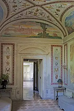 Проходная комната