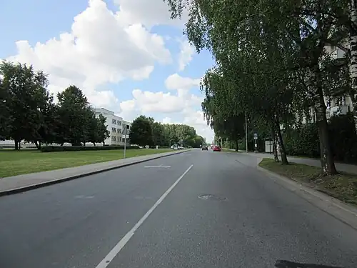 Дальняя часть улицы