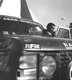 Мано Даяк за рулем Range Rover во время ралли Париж-Алжир-Дакар 3 января 1986 года.