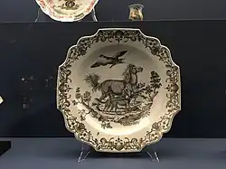 Тарелка с росписью гризайль «под гравюру». Ок. 1735