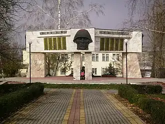 Мемориал погибшим землякам-эртильцам в годы ВОВ с захоронением