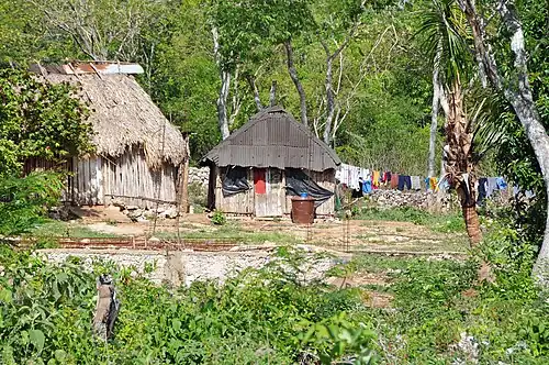 Жилища в Пополе
