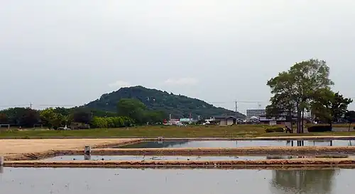 Гора Миминаси 34°30′53″ с. ш. 135°48′20″ в. д.HGЯO