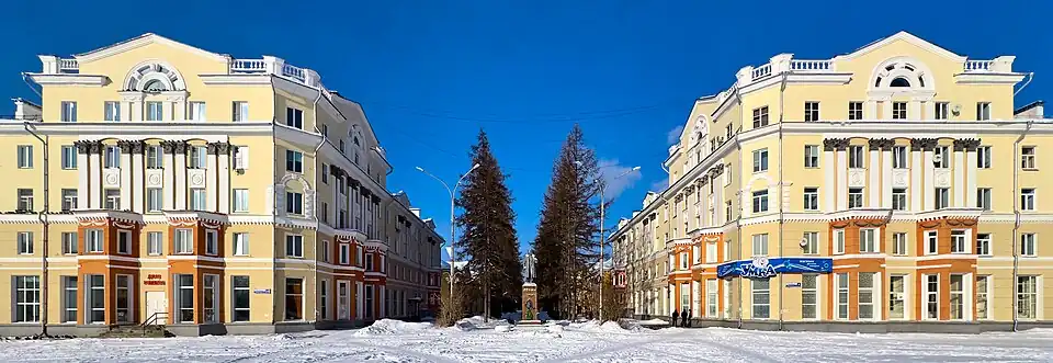 Площадь мира зимой