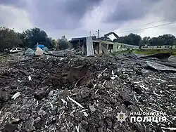 Одна из четырёх воронок от удара ракет