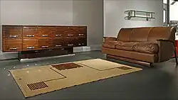 Предметы мебели в стиле ар-деко 1930-х годов из дворца махараджи на выставке в Париже