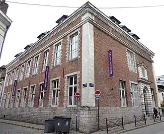 Здание монте ди пьета в Лилле