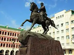 Памятник Оболенскому-Ноготкову на одноимённой площади