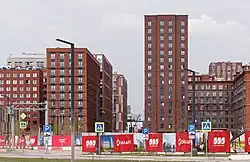 Вид с набережной Марка Шагала в створ улицы Архитектора Голосова и застройку улицы Лентулова (слева направо)