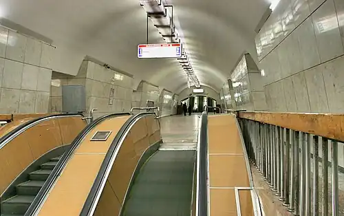 Переход на станцию Кузнецкий Мост«Кузнецкий Мост» Таганско-Краснопресненской линии.13 декабря 2016