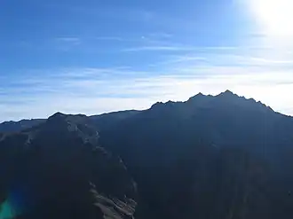 Вид на гору Катерин (на фото справа) с вершины горы Моисея