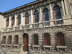 Палаццо Помпеи. Верона