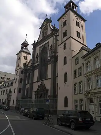 Западный фасад