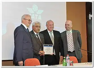 Ариф Пашаев (второй слева)