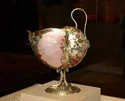 Солонка-наутилус. Между 1560 и 1567. Мастер Франсуа Кревкьер. Музей серебра, Палаццо Питти, Флоренция