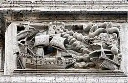 Рельеф фасада