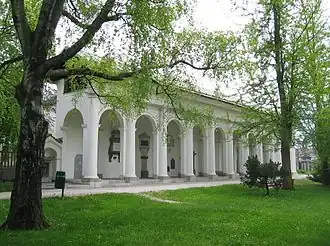 Аркада с захоронениями известных граждан