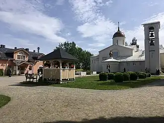 Панорама центральной площади монастыря