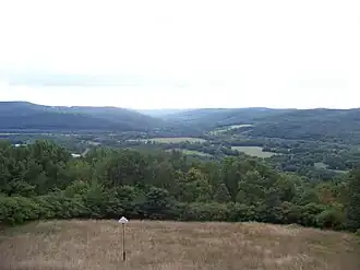 Вид с Салливан-Хилла (холма Салливана) на поле боя