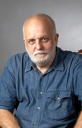 Фотография Николая Петровича сделана в студии (http://pbfoto.ru/) его сына Петра 25 июня 2007 года.