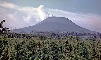 Вулкан Ньирагонго в 1975 году