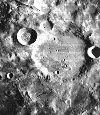 Снимок зонда Lunar Orbiter - IV.