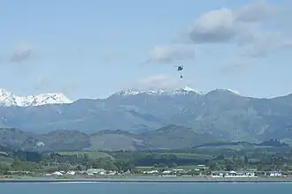 Утренний рейс снабжения с вертолета USS Sampson (DDG-102).