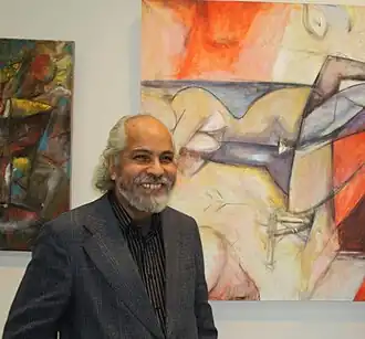 Омар Годинес на открытии своей выставки в 2008 году в Институте Сервантеса