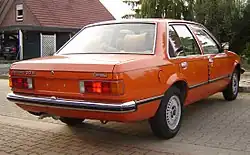 Седан сзади