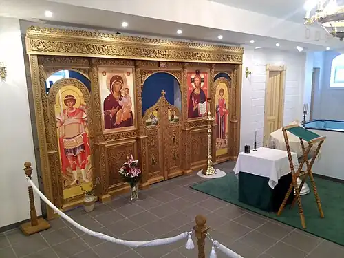 Иконостас нижнего придела