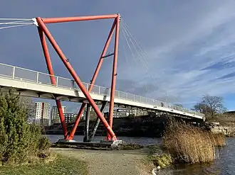 Мост в парке Паэ, соединяющий Сикупилли с улицей Лаагна