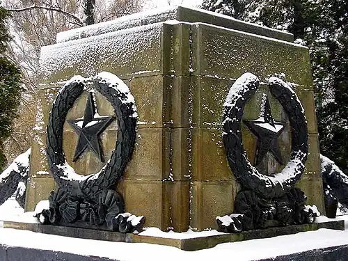 Элемент ограды