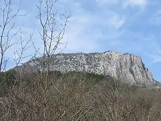 Гора Парагильмен. Вид с трассы Ялта-Симферополь