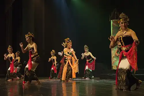 Театр ваянг вонг по эпосу Рамаяна