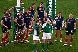 Римас Альварес Кайрелис (в шлеме) на игре Кубка Хейнекен за «Перпиньян» (2006 год)