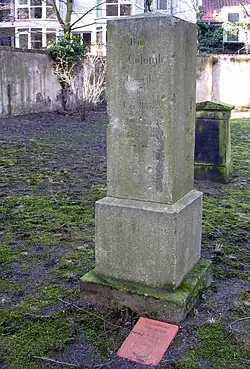 Надгробный памятник на Старом гарнизонном кладбище в Берлине