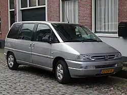 Peugeot 806