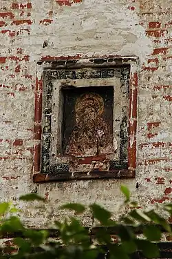 Изразцовый киот южной стороны восьмерика