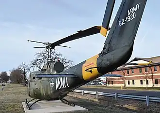 Угнанный Bell UH-1 в 2019 году. Ныне находится на постаменте