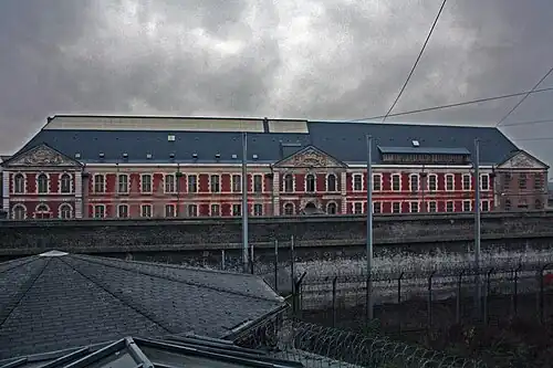 Бывшее аббатство Нотр-Дам, ныне — тюрьма